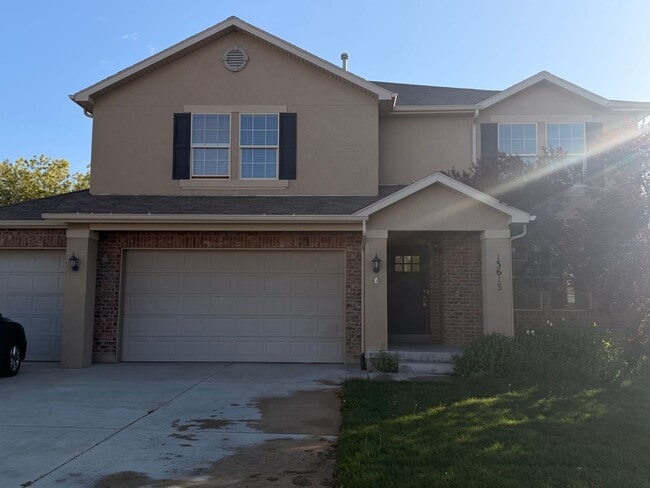 property at 13613 S Blayde Dr