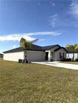 4130 Granita Ct in North Fort Myers, FL - Building Photo