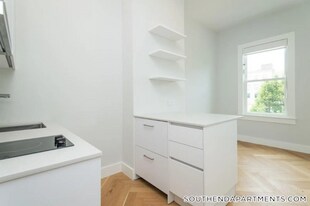 461 Massachusetts Ave, Unit 8 in Boston, MA - Building Photo