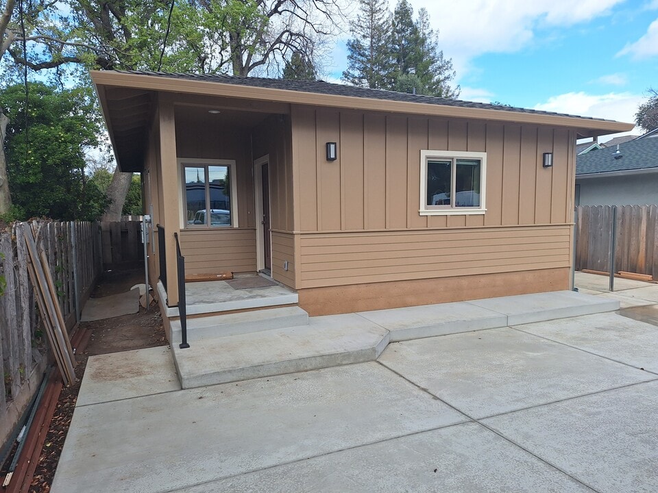 751 Oak St, Unit 1 in Chico, CA - Building Photo