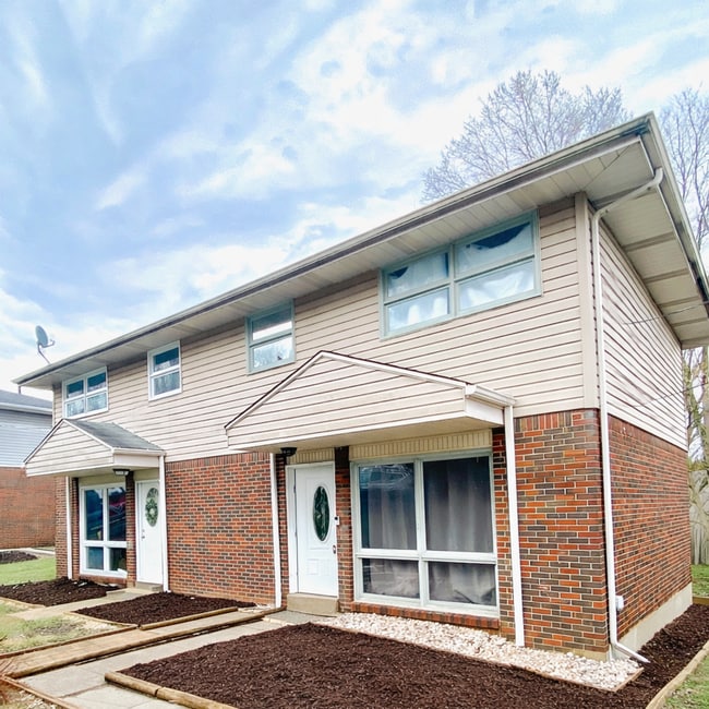 1104-1106 Kellinger Dr in Baden, PA - Building Photo - Building Photo