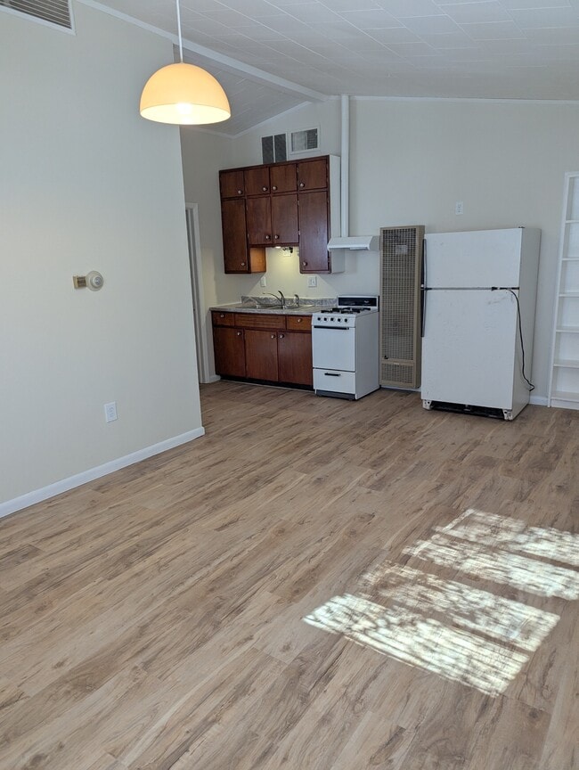 635 E Grove Ave in Rantoul, IL - Building Photo - Building Photo