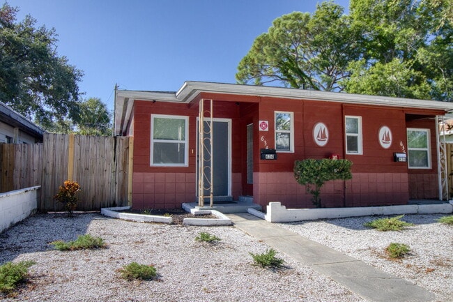 634 15th Ave S, Unit 634 in St. Petersburg, FL - Building Photo - Building Photo