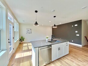 805 Shay Ct in West Windsor Township, NJ - Building Photo - Building Photo