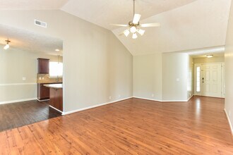 948 Tom Hailey Blvd in La Vergne, TN - Building Photo - Building Photo