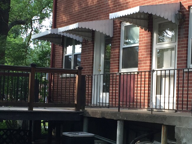 3329 Mowbray Ln, Unit 5 in Cincinnati, OH - Foto de edificio - Building Photo