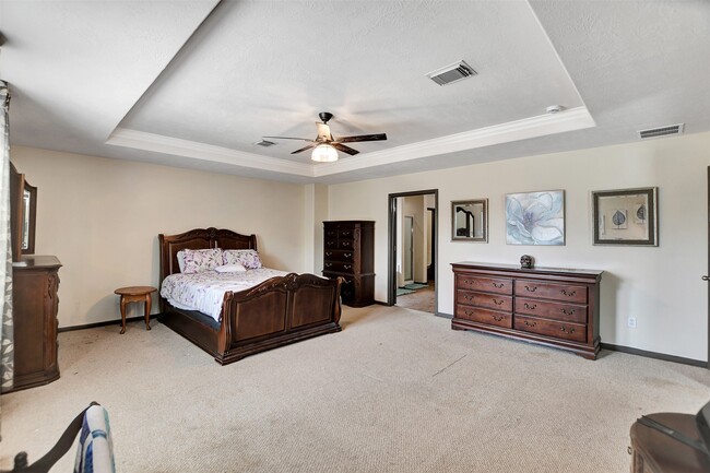 property at 6706 Lindale Manor Ct