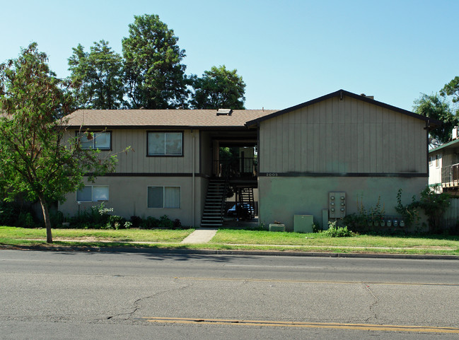 2005 W Shields Ave in Fresno, CA - Building Photo - Building Photo