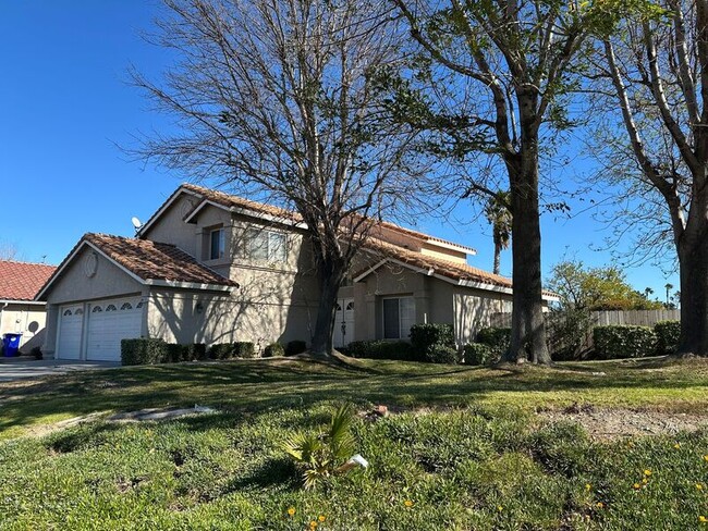 7361 Cornerstone Ln in Fontana, CA - Building Photo - Building Photo