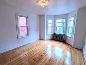 90 Wenham St, Unit 1 in Boston, MA - Building Photo - Building Photo