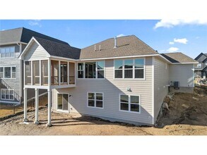 10180 Shadyview Ln N in Maple Grove, MN - Building Photo - Building Photo