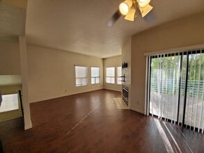 14500 Las Palmas Dr in Bakersfield, CA - Building Photo - Building Photo