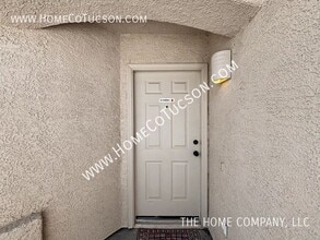 6619 W Wenden Way in Tucson, AZ - Building Photo - Building Photo