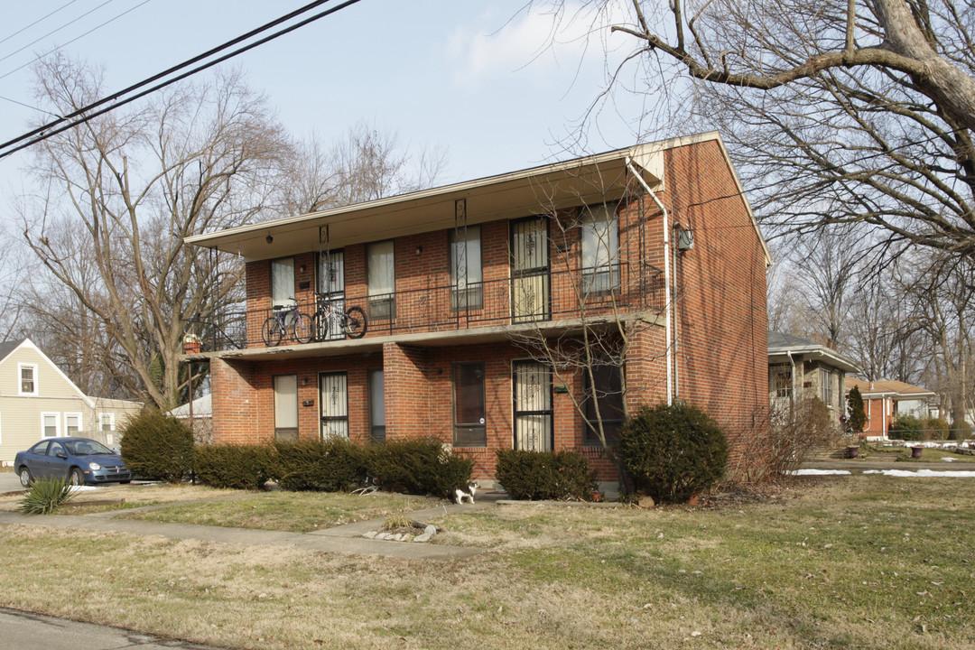 4412 Hillside Dr in Louisville, KY - Foto de edificio