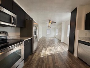 3422 E Taylor St in Phoenix, AZ - Foto de edificio - Building Photo