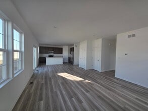 11232 Abigail Dr in Winfield, IN - Foto de edificio - Building Photo