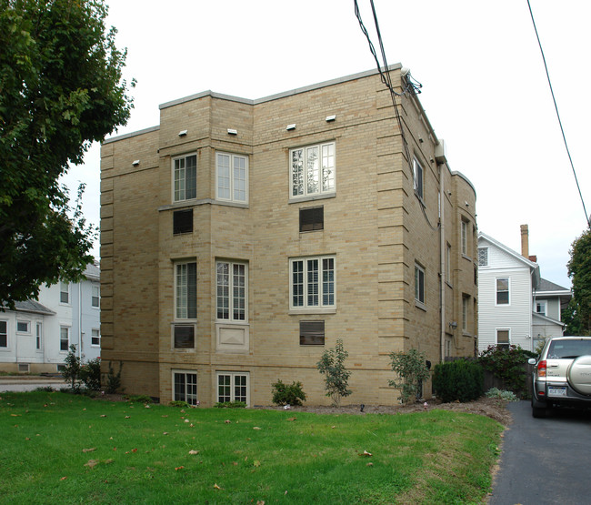 1418 Quarrier St in Charleston, WV - Building Photo - Building Photo