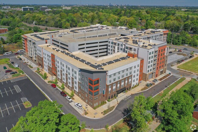 Decatur East in Decatur, GA - Building Photo - Building Photo
