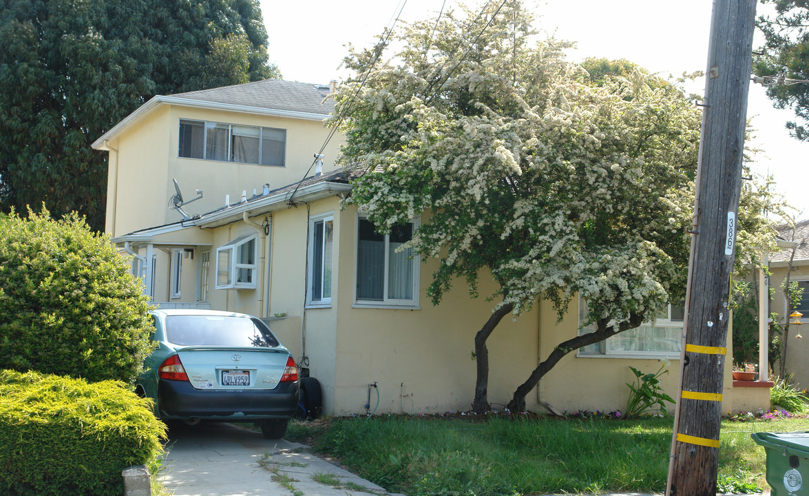 924 Elm St in El Cerrito, CA - Building Photo