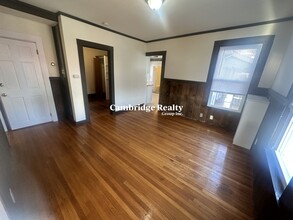 543 Broadway, Unit 2A in Somerville, MA - Foto de edificio - Building Photo