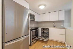 31 South St, Unit B4 in Boston, MA - Building Photo