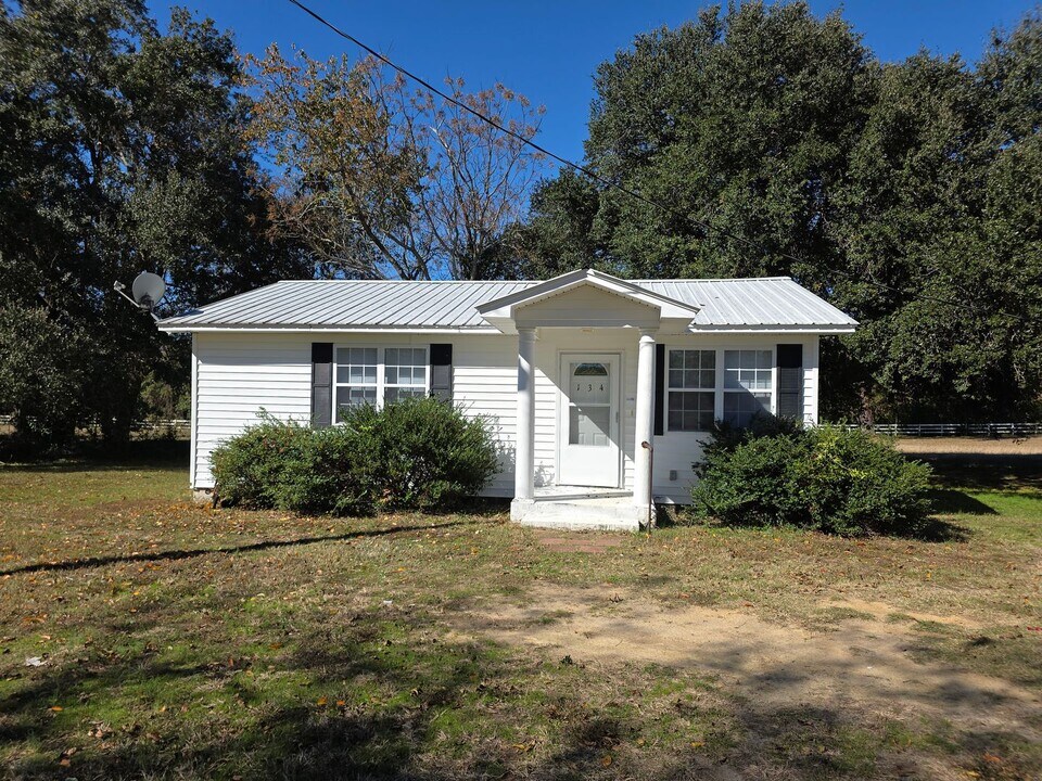 134 Cozy Ln in Orangeburg, SC - Building Photo