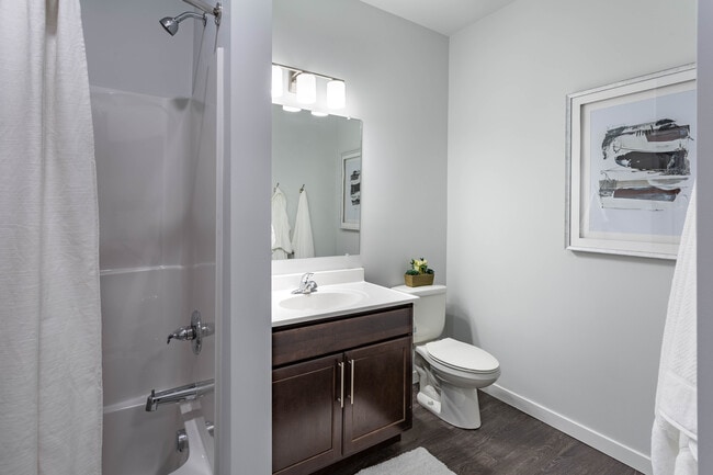 Metro Place Apartments in Lansing, MI - Foto de edificio - Interior Photo