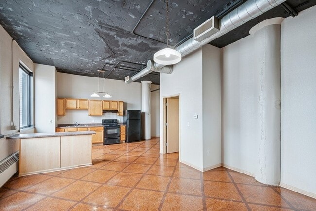 Commerce Building Apartments
