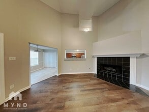 1078 Nolan Ln in Cordova, TN - Foto de edificio - Building Photo