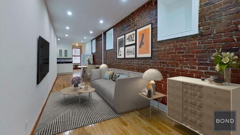 772 9th Ave in New York, NY - Building Photo