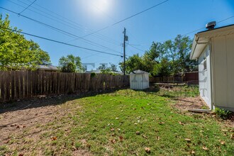 878 S Fabrique Dr in Wichita, KS - Building Photo - Building Photo
