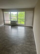 200 Thistlewood Ave, Unit 400 in Frankfort, KY - Building Photo - Building Photo