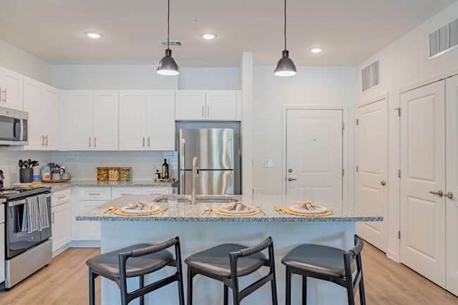 Raleigh Exchange in Raleigh, NC - Building Photo - Interior Photo