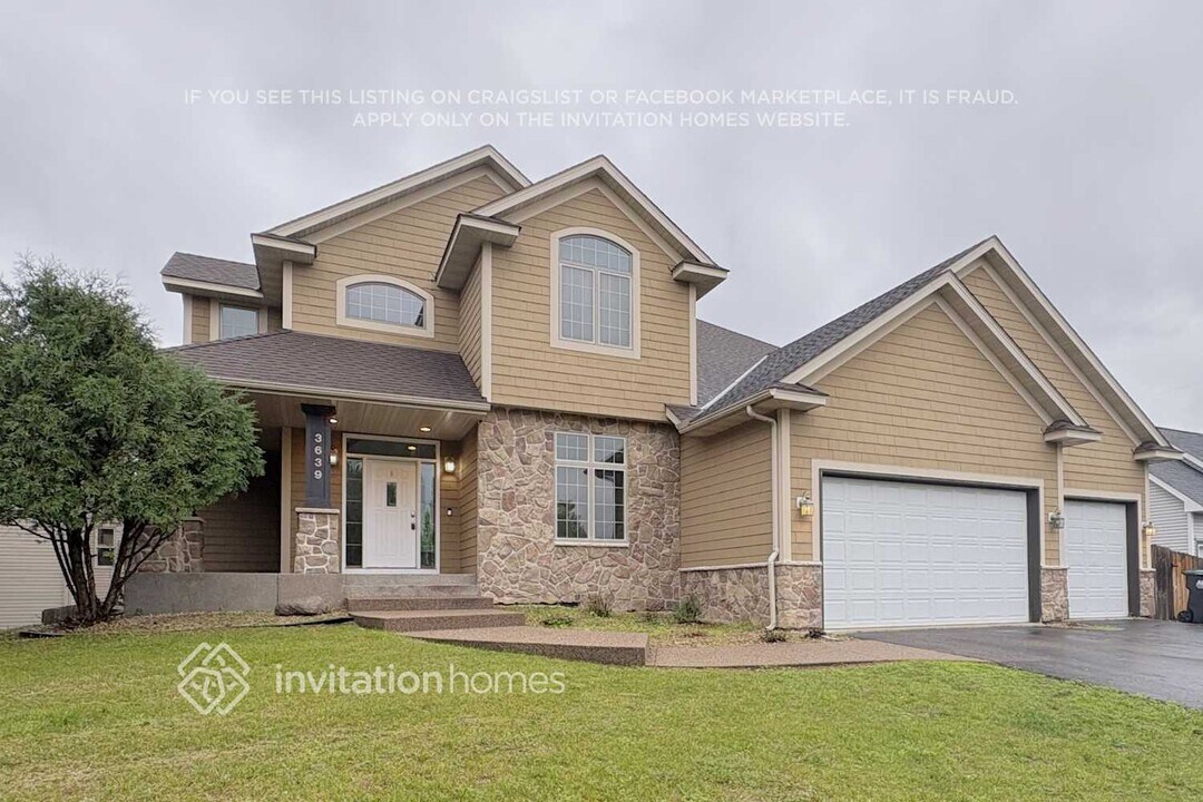 3639 103rd Tr N in Minneapolis, MN - Building Photo