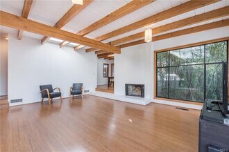 2828 Pacific View Trail in Los Angeles, CA - Building Photo - Building Photo