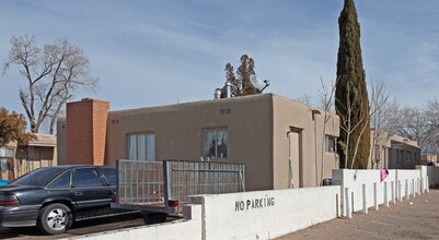 228-232 San Pablo St NE in Albuquerque, NM - Foto de edificio - Building Photo