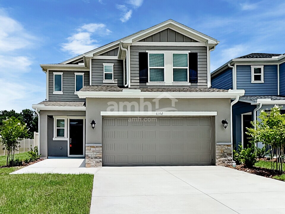 6102 Little Blf Cir in Mascotte, FL - Building Photo