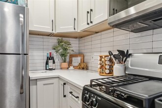 1313 E 52nd St in Austin, TX - Building Photo - Building Photo