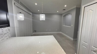 14962 SW 9th Terrace in Miami, FL - Building Photo - Building Photo
