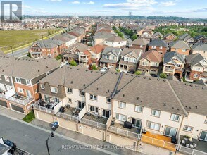 18 Allium Rd in Brampton, ON - Building Photo - Building Photo