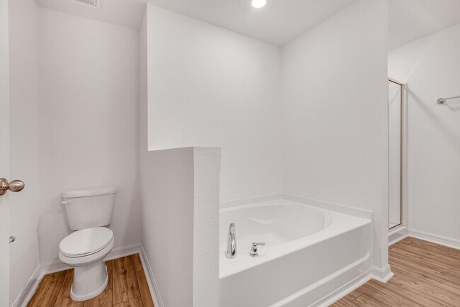 property at 2 Frank Pl