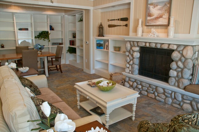 Mariposa at Ella Boulevard 55+ Apartment Homes