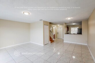 17443 SW 140th Ct in Miami, FL - Building Photo - Building Photo