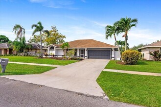13947 Geranium Pl in Wellington, FL - Foto de edificio - Building Photo