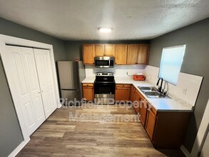 2862 N Chester Ave in Indianapolis, IN - Foto de edificio - Building Photo