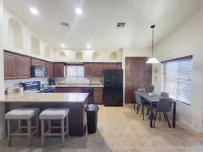 4558 S Jojoba Ave in Yuma, AZ - Foto de edificio - Building Photo