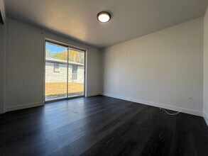 9316 Grandfield Rd in Thonotosassa, FL - Foto de edificio - Building Photo