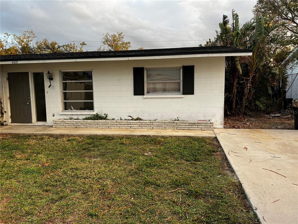 460 Briarwood Rd in Venice, FL - Building Photo