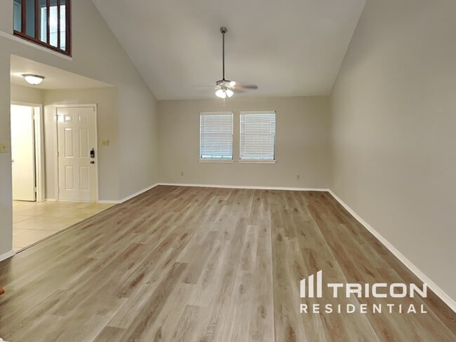1378 Southridge Dr in Lancaster, TX - Building Photo - Building Photo