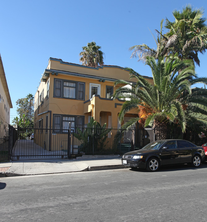 1413-1417 N Mansfield Ave in Los Angeles, CA - Building Photo